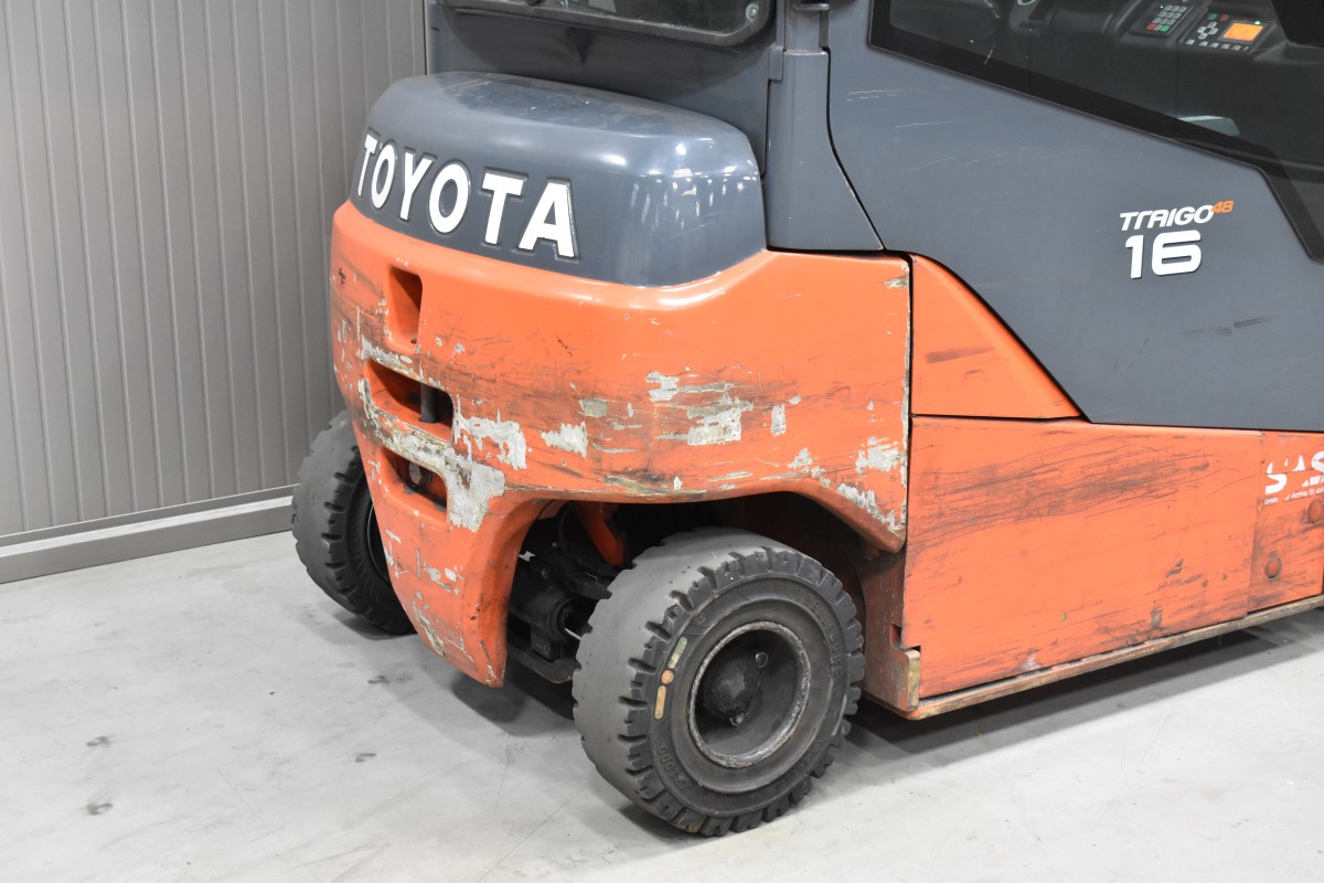 TOYOTA 8FBMK16T Vierradstapler gebrauchter Gabelstapler