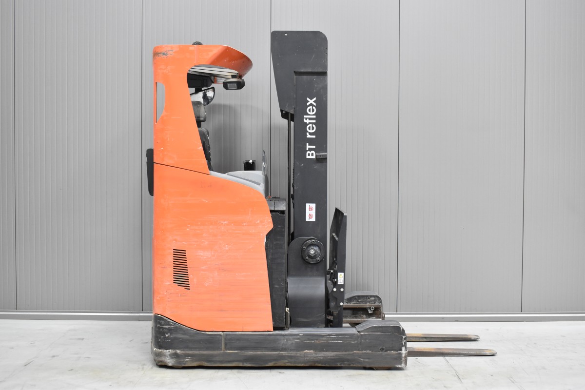 TOYOTA RRE 160 H Schubmaststapler gebrauchter Gabelstapler