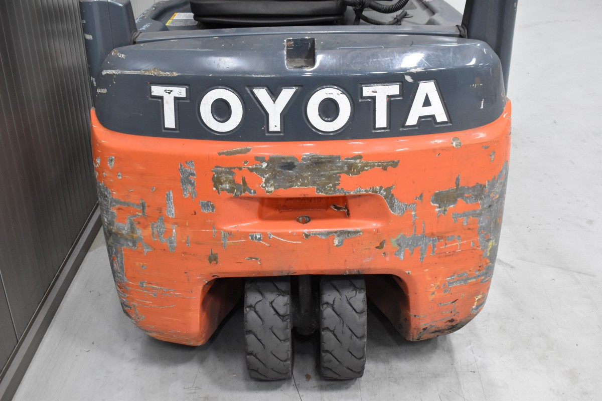 TOYOTA 8FBE16T Dreiradstapler gebrauchter Gabelstapler