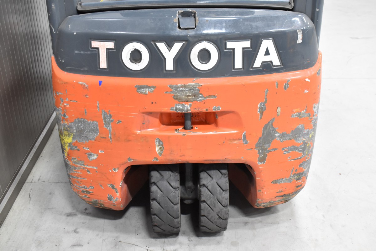 TOYOTA 8FBE16T Dreiradstapler gebrauchter Gabelstapler