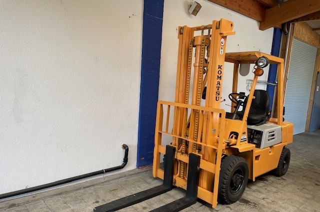 NISSAN FD 25-7 vierradstapler gebrauchter Gabelstapler